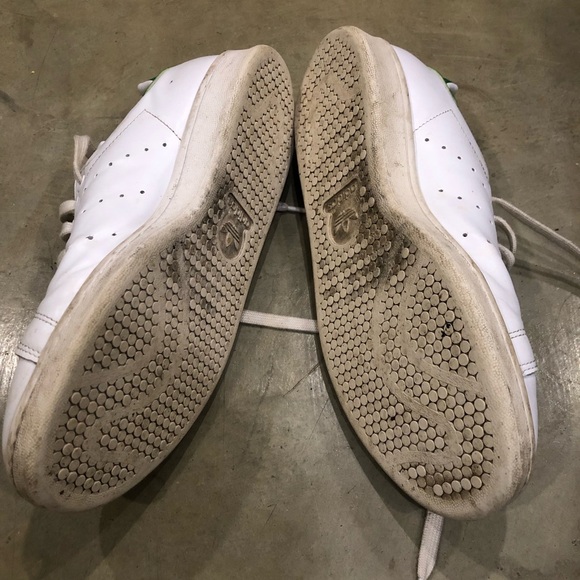 US Women’s 9 Classic Stan Smiths - Picture 3 of 5